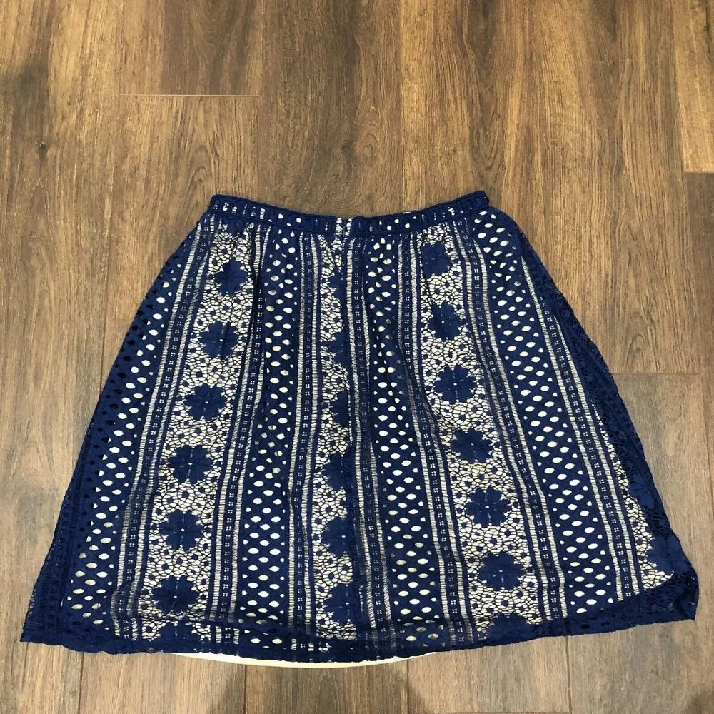 Blue Rain Rair Sz L Blue Floral Lace Outer Design Back Zip Knee Length Skirt - Picture 8 of 9